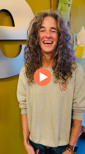 Video introduction to Earthdog’s handmade hemp breakaway collars featuring eco-friendly materials, hypoallergenic comfort, and a patent-pending Velcro® safety release system.